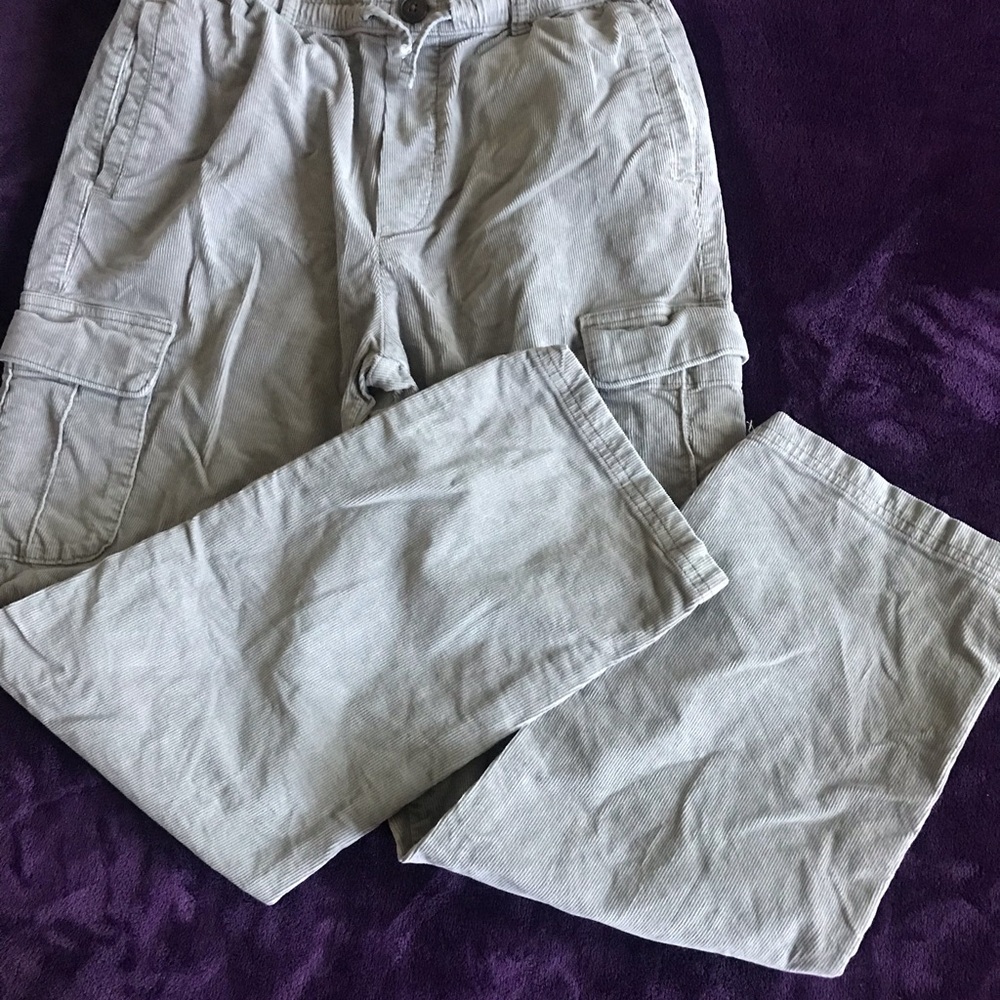 Boys Cargo Pants in Light Gray, Abercrombie kids NWOT